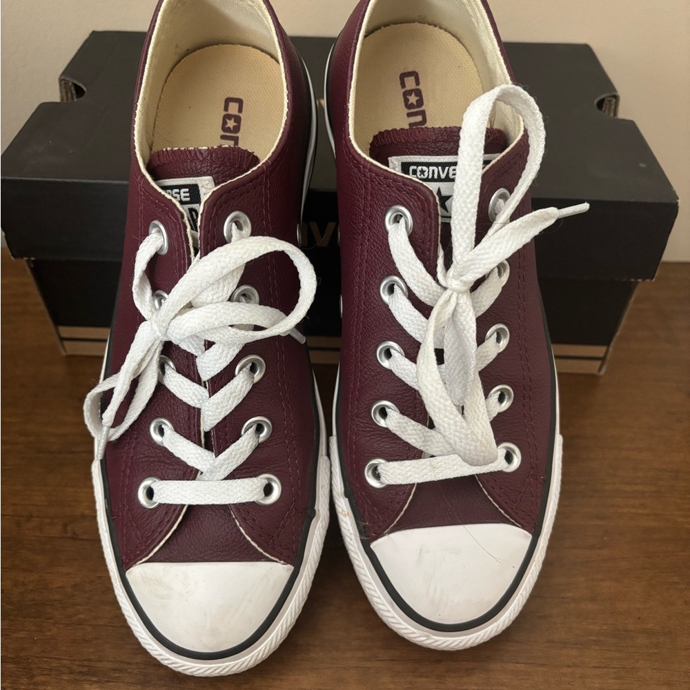 Converse maroon unisex sneakers